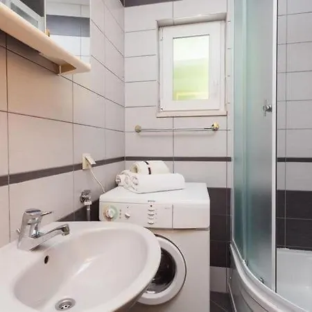 Mladenka- Two Bedroom With Terrace And Garden View *
